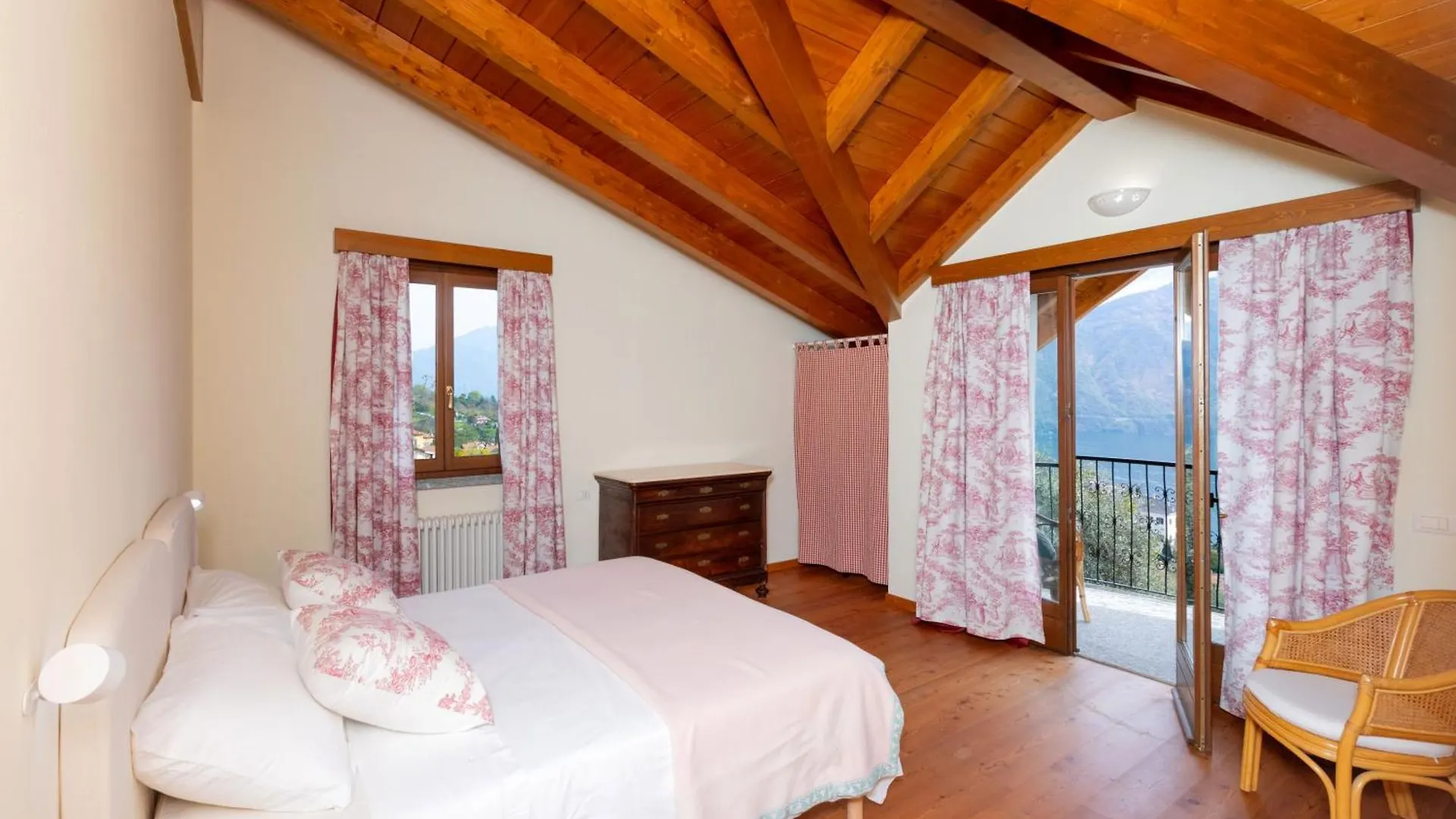 Apartamento Mansarda Vista Lago Di Como E Balbianello Tremezzo