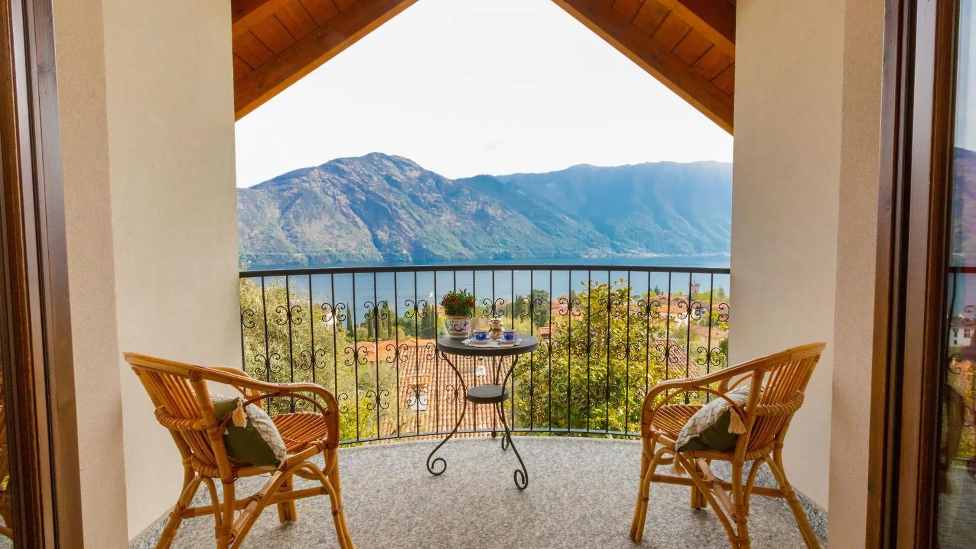 Apartamento Mansarda Vista Lago Di Como E Balbianello Tremezzo